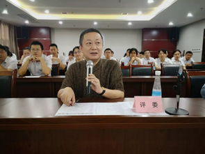 公交集团中层及四五级学研班开展首届辩论赛