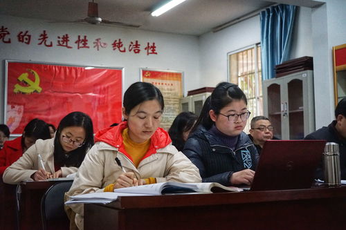 校企合作互帮忙,尚智品牌管理总经理张海在南昌工学院开讲分享课