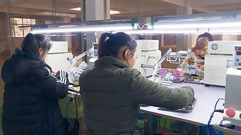 丘北 扶贫车间 务工顾家两不误